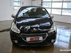 Czarny Używany 2013 Peugeot 208 Hatchback | 7200 zł