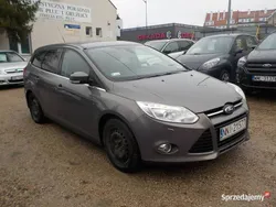 Beżowy Używany 2013 Ford Focus Titanium Kombi | 23 900 zł (Dość drogi)