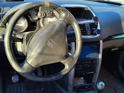 Szary Używany 2007 Peugeot 207 | 8500 zł