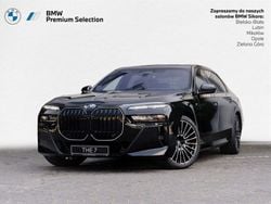 Czarny szafir metalizowany Używany 2024 BMW 740 Comfort Edition Sedan/Limuzyna | 589 900 zł