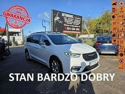 Biały (metalik, perła) Używany 2022 Chrysler Pacifica Limited SUV | 159 000 zł (Uczciwa cena)
