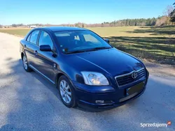 Granatowy Używany 2003 Toyota Avensis Hatchback | 7100 zł (Dość drogi)