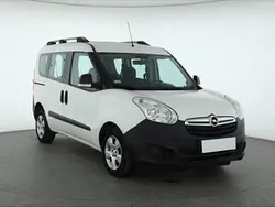 Biały Używany 2015 Opel Combo Minivan | 19 999 zł (Super Cena)