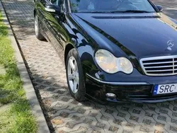 Używany 2006 Mercedes C180 | 11 200 zł