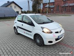 Biały Używany 2012 Toyota Aygo Hatchback | 15 000 zł (Dość drogi)