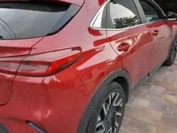 Czerwony Używany 2023 Kia XCeed SUV | 93 900 zł (Uczciwa cena)