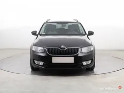 Czarny Używany 2013 Skoda Octavia Kombi | 32 499 zł (Dość drogi)