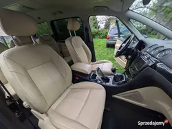 Granatowy Używany 2011 Ford Galaxy Ghia Minivan | 27 000 zł (Uczciwa cena)