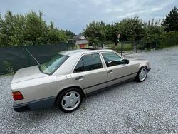 Używany 1989 Mercedes E300 | 27 900 zł
