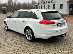 Biały Używany 2010 Opel Insignia Cosmo Kombi | 19 900 zł (Dość drogi)
