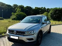 Srebrny Używany 2020 VW Tiguan SUV | 92 000 zł (Uczciwa cena)