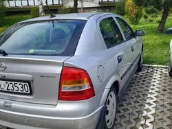 Srebrny Używany 2008 Opel Astra Hatchback | 13 900 zł