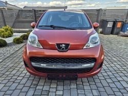 Bordowy Używany 2009 Peugeot 107 Hatchback | 7950 zł (Uczciwa cena)