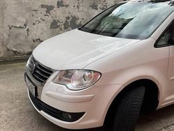 Biały Używany 2008 VW Touran Minivan | 15 500 zł