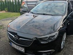 Czarny Używany 2018 Opel Insignia Kombi | 49 900 zł