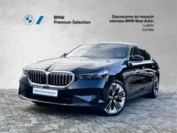Czarny szafir metalizowany Używany 2023 BMW 520 Comfort Edition Sedan/Limuzyna | 289 900 zł (Drogi)