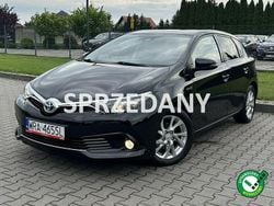 Czarny Używany 2017 Toyota Auris Hatchback | 59 900 zł (Uczciwa cena)