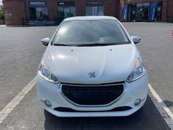 Używany 2015 Peugeot 208 Hatchback | 17 900 zł (Dobra cena)