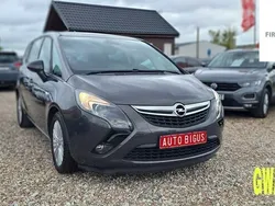 Czarny (metalik) Używany 2016 Opel Zafira Minivan | 41 900 zł (Uczciwa cena)