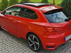 Czerwony Używany 2018 Seat Leon FR Hatchback | 66 900 zł (Uczciwa cena)