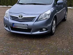 Używany 2010 Toyota Verso Minivan | 15 500 zł (Super Cena)