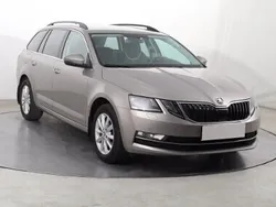 Beżowy Używany 2017 Skoda Octavia Kombi | 46 999 zł (Uczciwa cena)