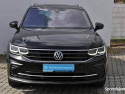 Czarny Używany 2021 VW Tiguan SUV | 109 900 zł (Dość drogi)