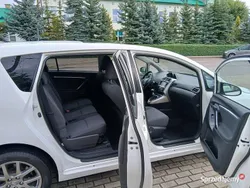 Biały Używany 2015 Toyota Verso Minivan | 36 000 zł (Uczciwa cena)