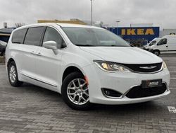 Biały Używany 2020 Chrysler Pacifica Touring SUV | 109 800 zł (Uczciwa cena)