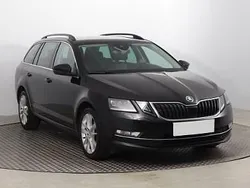 Czarny Używany 2018 Skoda Octavia Kombi | 57 999 zł (Uczciwa cena)