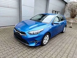 Niebieski Używany 2023 Kia Ceed 2 Hatchback | 66 000 zł (Uczciwa cena)