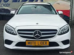 Biały Używany 2019 Mercedes C180 Kombi | 59 900 zł (Super Cena)