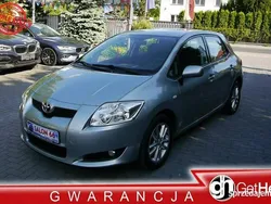 Srebrny Używany 2010 Toyota Auris Hatchback | 19 900 zł (Uczciwa cena)