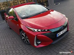 Czerwony Używany 2018 Toyota Prius Hatchback | 72 800 zł (Dość drogi)