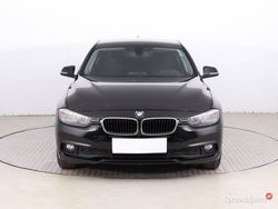 Czarny Używany 2017 BMW 318 Kombi | 41 999 zł (Uczciwa cena)