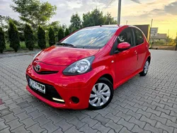 Czerwony (metalik) Używany 2012 Toyota Aygo Hatchback | 17 500 zł (Uczciwa cena)
