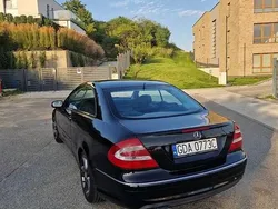 Czarny Używany 2004 Mercedes CLK320 | 19 900 zł