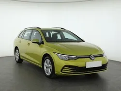 Złoty Używany 2021 VW Golf VIII Kombi | 73 999 zł (Uczciwa cena)