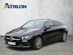 Czarny (metalik) Używany 2022 Mercedes CLA200 Kombi | 138 500 zł (Dość drogi)