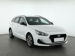 Biały Używany 2018 Hyundai i30 Kombi | 42 499 zł (Dobra cena)