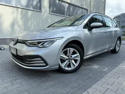 Srebrny (metalik) Używany 2021 VW Golf VIII Kombi | 59 990 zł (Uczciwa cena)