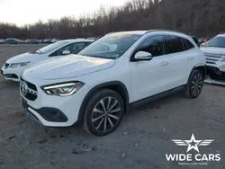 Biały (metalik) Używany 2021 Mercedes GLA250 SUV | 68 300 zł