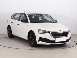 Biały Używany 2021 Skoda Scala Hatchback | 48 999 zł (Dobra cena)