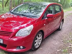 Bordowy Używany 2010 Toyota Verso Minivan | 30 900 zł (Dobra cena)