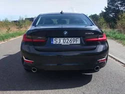 Czarny Używany 2021 BMW 330e Luxury Line Sedan/Limuzyna | 126 690 zł