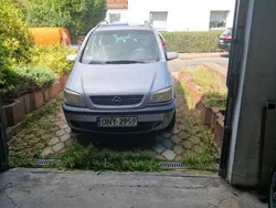 Srebrny Używany 2001 Opel Zafira Minivan | 1800 zł (Dobra cena)