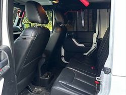 Biały Używany 2016 Jeep Wrangler Rubicon SUV | 127 500 zł (Uczciwa cena)