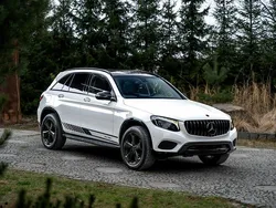 Biały Używany 2018 Mercedes GLC300 SUV | 129 999 zł (Dość drogi)