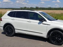 Biały Używany 2022 VW Tiguan R-line SUV | 117 000 zł (Dość drogi)