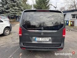 Używany 2022 Mercedes V300 Minivan | 206 708 zł
